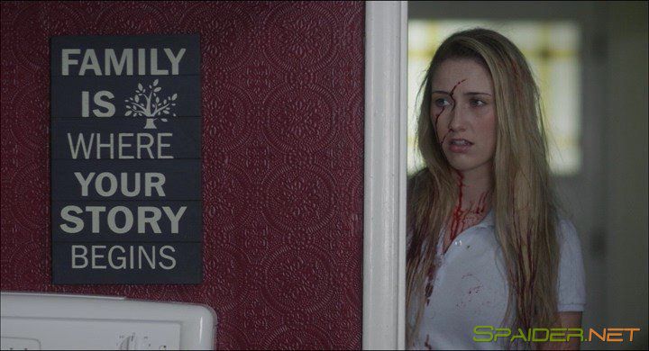 Убийца-психопатка / Lady Psycho Killer (2015) WEBRip &#124; L1 2